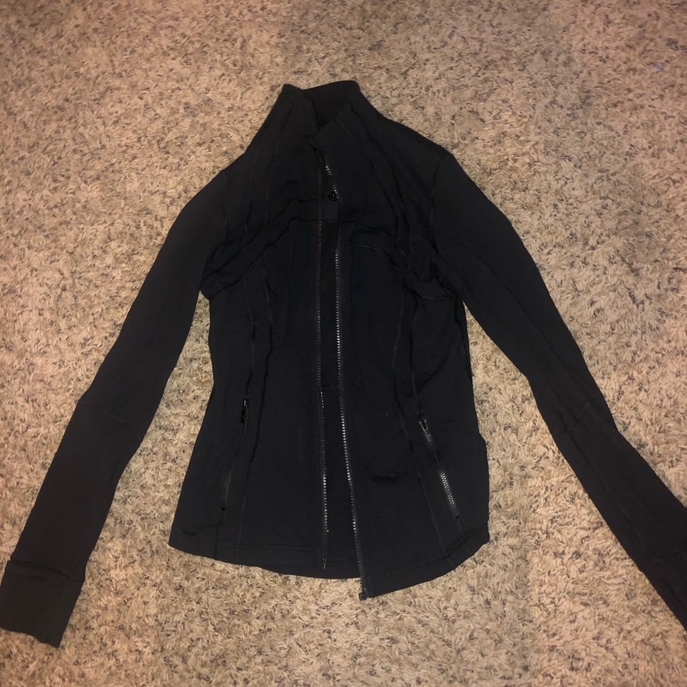 Lululemon Define Jacket, Size 6, comes from house with dogs in it